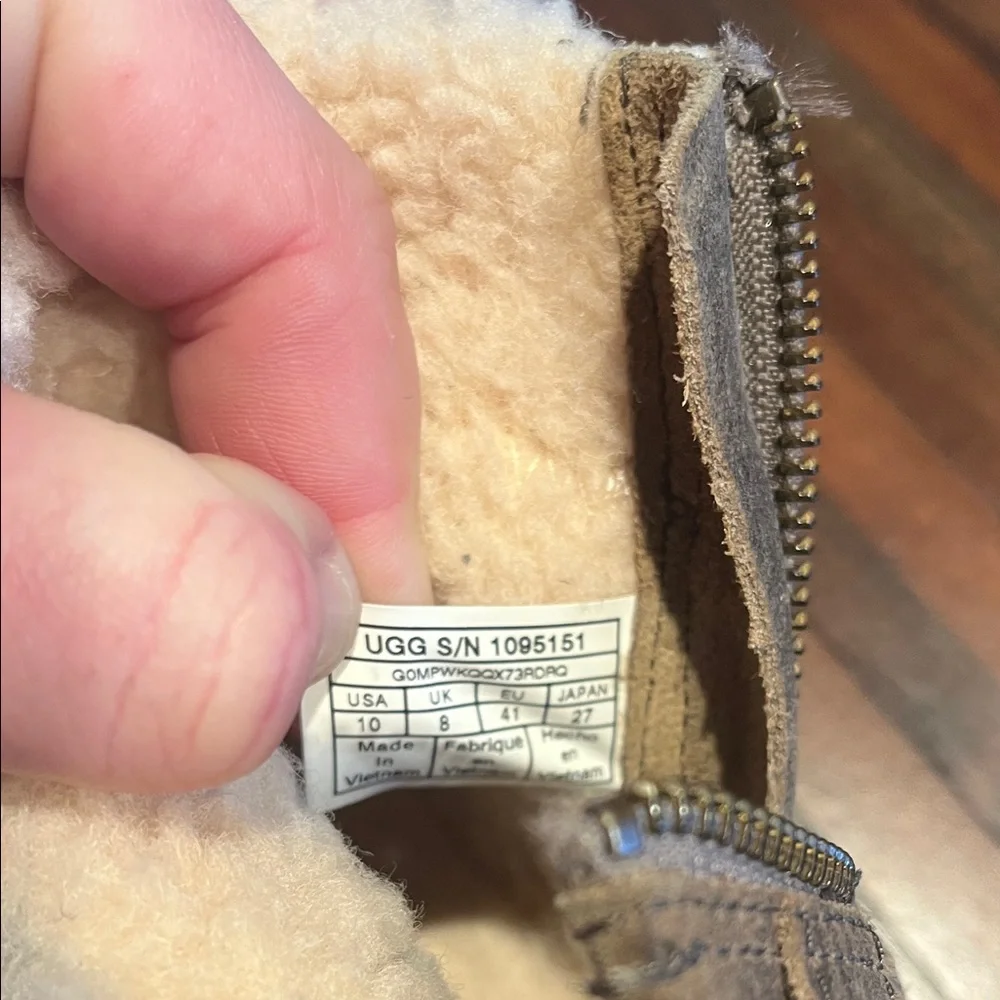 UGG Benson Ankle Boots size 10